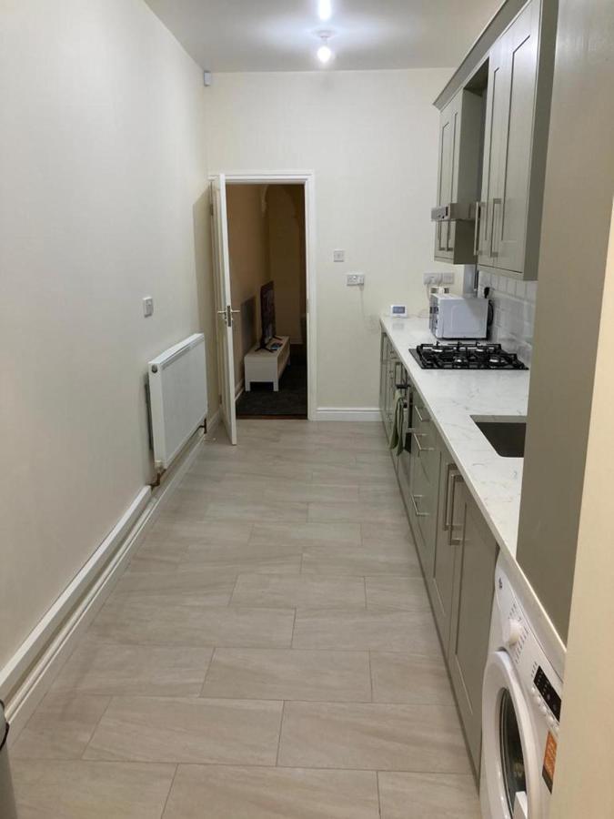 Homely 3-Bed House In Bham 15 Min From City Centre Birmingham Exterior photo